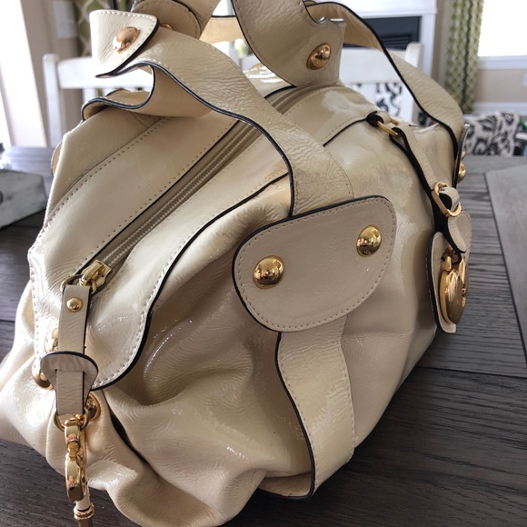 BOBBI BY SHARIF Cream Genuine Patent Leather Hobo - Picture 2 of 5